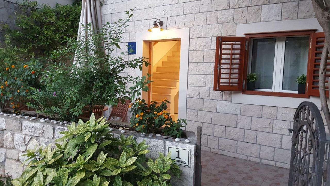 Oleander & Centar Apartman *